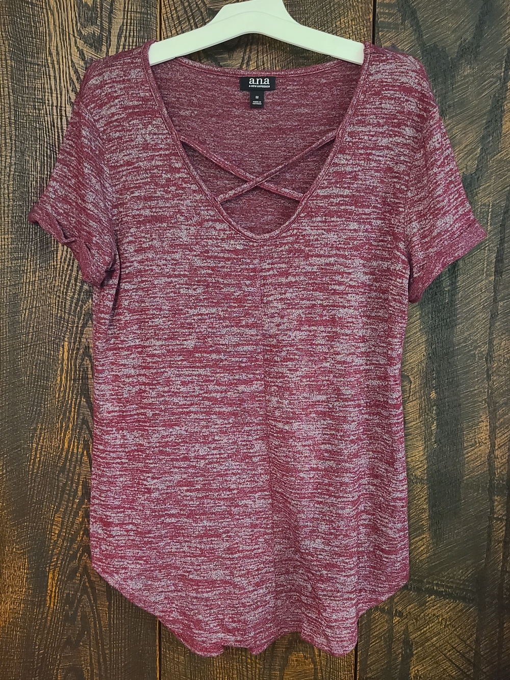 A.n.a. A New Approach Med T-Shirt Womens Heathered Criss Cross Neckline Burgandy